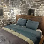 Petrino Minimal Ferienhaus Dhendra